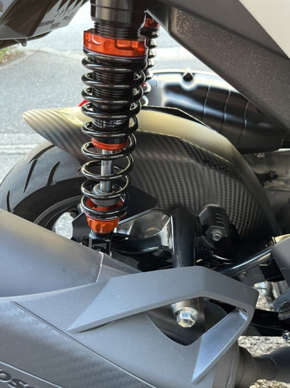 KOSO リアフェンダー カーボンルック シグナスGRYPHUS6型