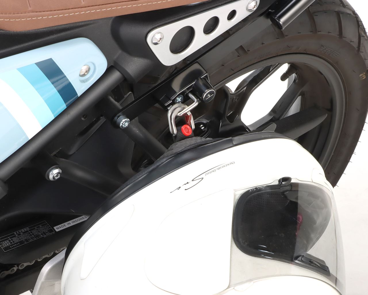 リアキャリア ブラック XSR125