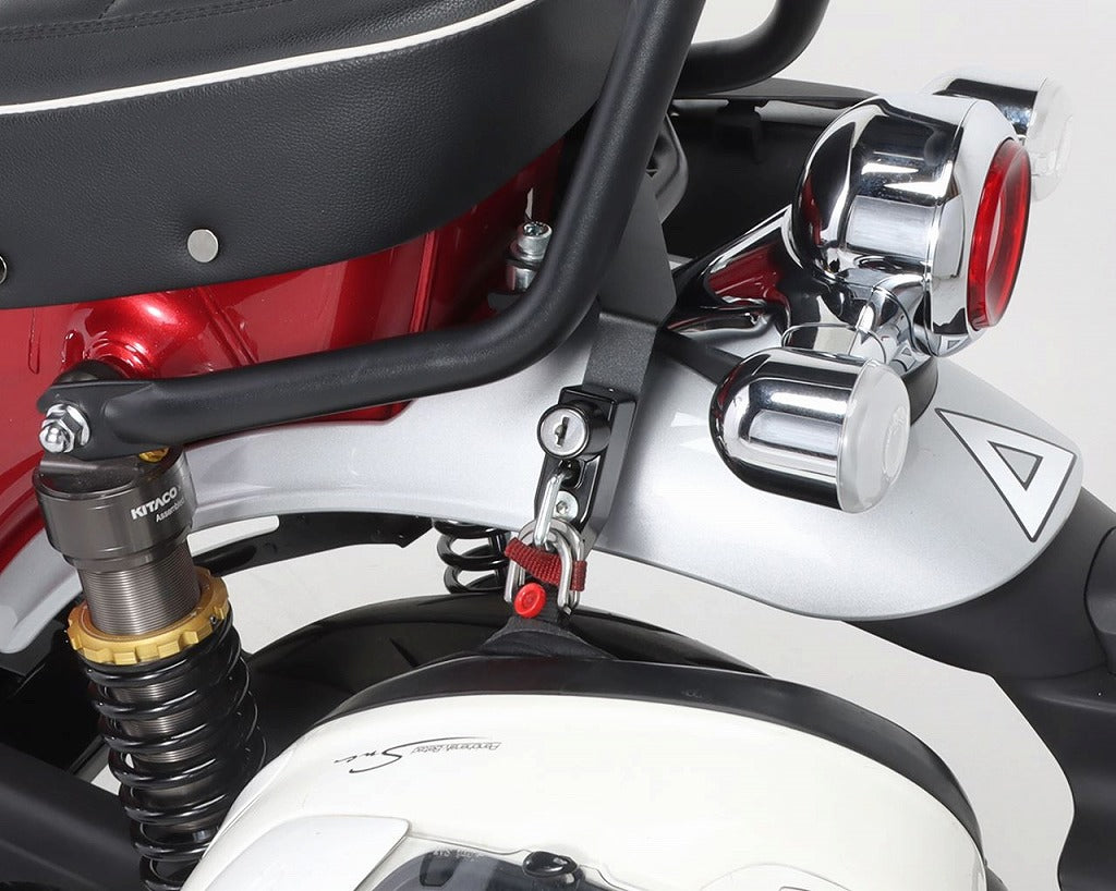 ヘルメットホルダー ブラック ダックス125