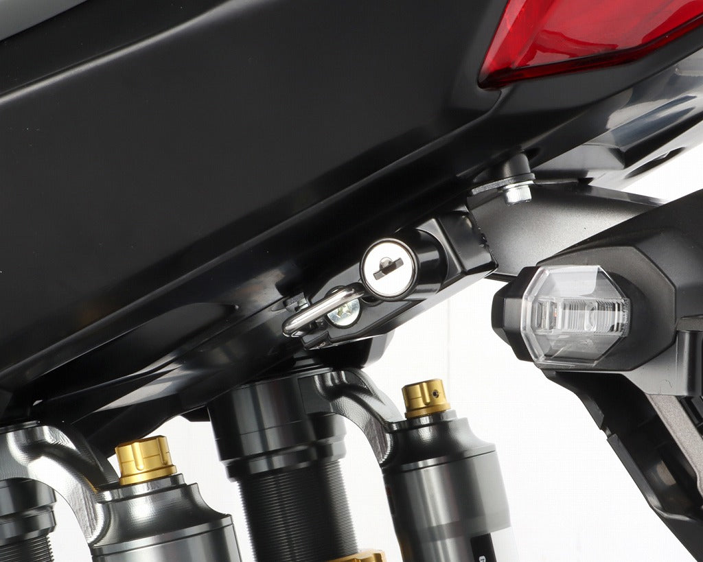 ヘルメットホルダー ブラック ADV160