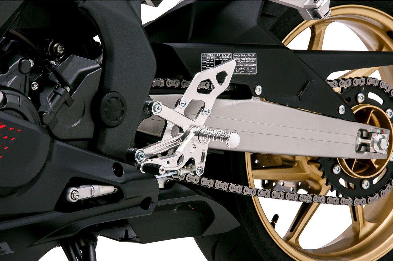 バックステップ(ST/SV) CBR250RR 2017-19/ 2020-22/ 2023 シルバーアルマイト 886g 1セット