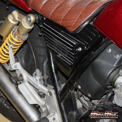 アルフィンカバー ブラック/フィン削出し 左右セット XJR400