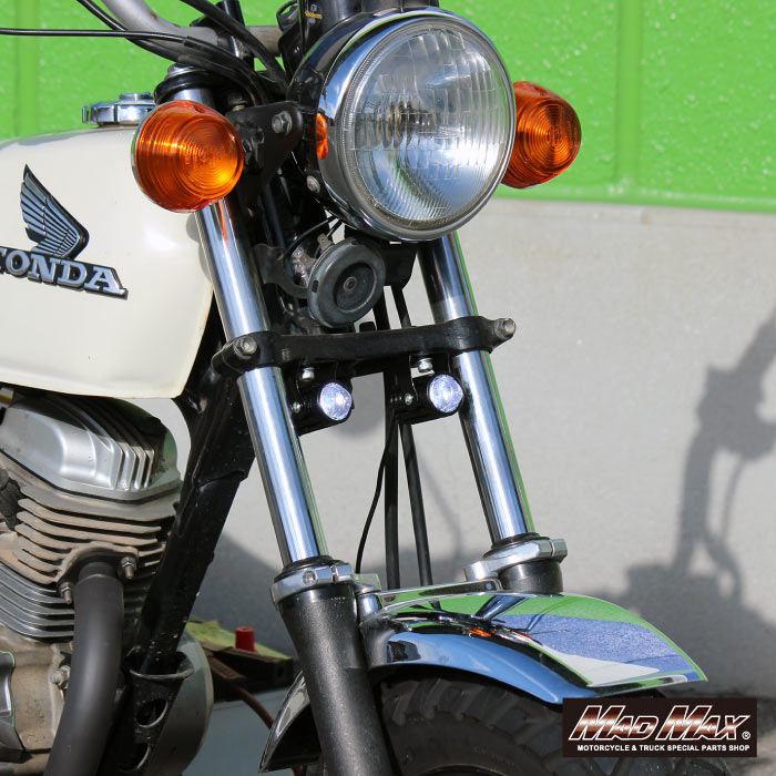 フォグランプ 15W 3000LM 発光色切替 ホワイト/イエロー 2個セット 汎用(12V/24V)