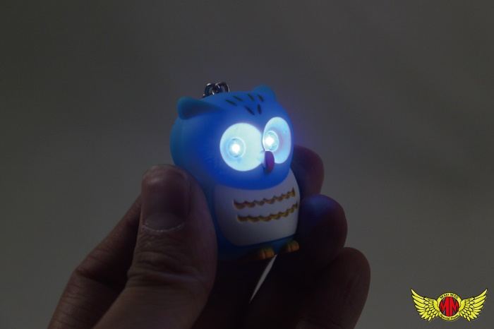 Animal Keychain, Hooting Owl, with LED, Blue, 43x36x28mm, 1 pc