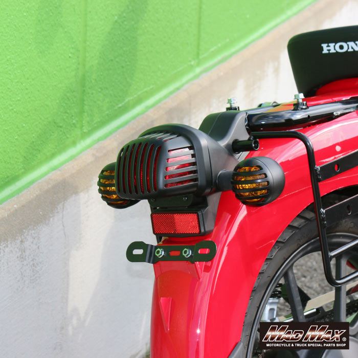 MrQuick製 テールランプガーニッシュ クロスカブ110