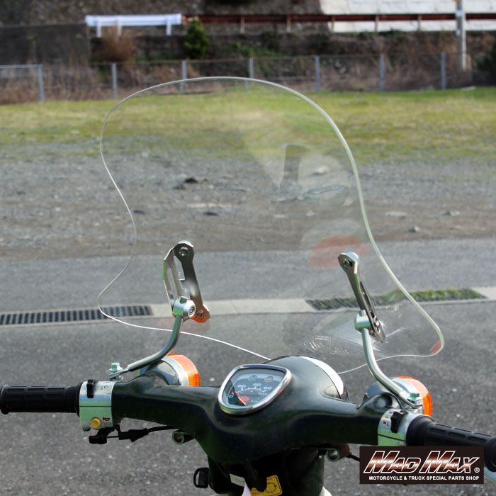 MrQuick製 フロントスクリーン クリア 高さ429×上幅370×下幅448mm 汎用