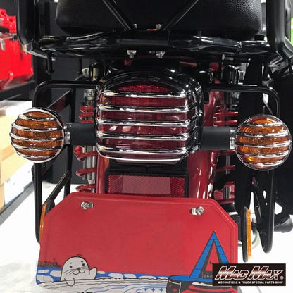 MrQuick製 テールランプガーニッシュ メッキ クロスカブ110