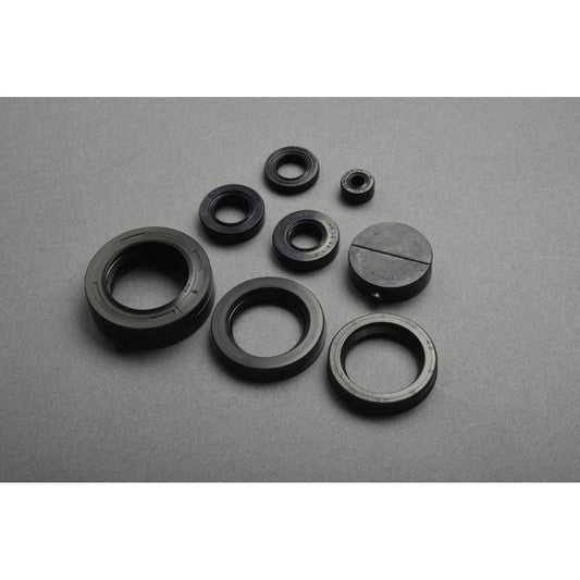 エンジンオイルシールセット 8個 CB400F