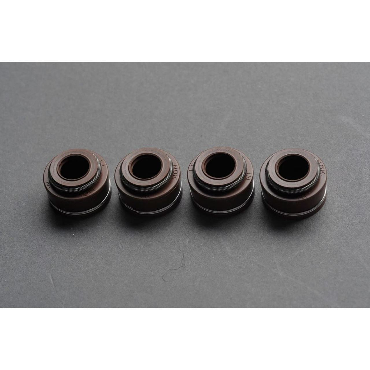 バルブステムシールセット 4個 CB750