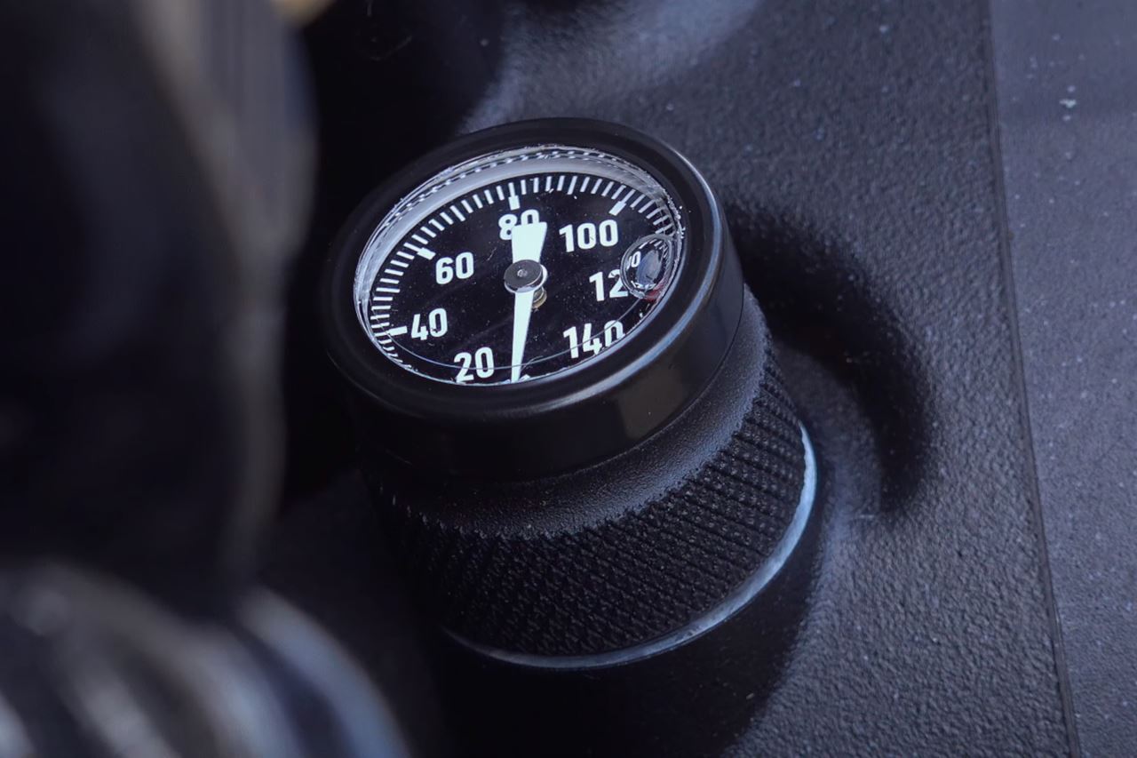 Oil Temperature Gauge Oil Filler Cap °C Black 1pc T100 Scrambler Thruxton