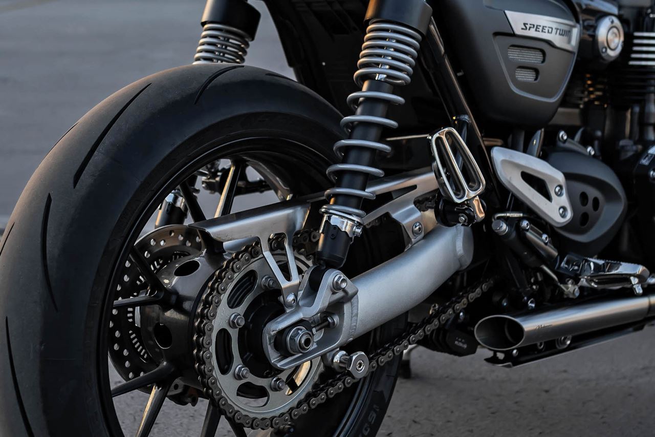 Chain Guard Gladius Brush 1 pc Thruxton/R/RS Speed Twin 1200