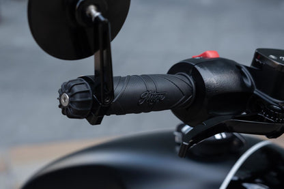 Grip Patriot Union Jack Black 25.4mm Left and Right Set T100/T120 Bobber Speedmaster