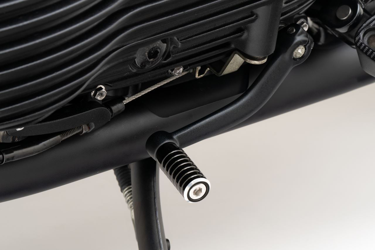 シフトペダルペグ リブ ブラック 長さ44mm 1個 T100/T120 スピードツイン900 スクランブラー900