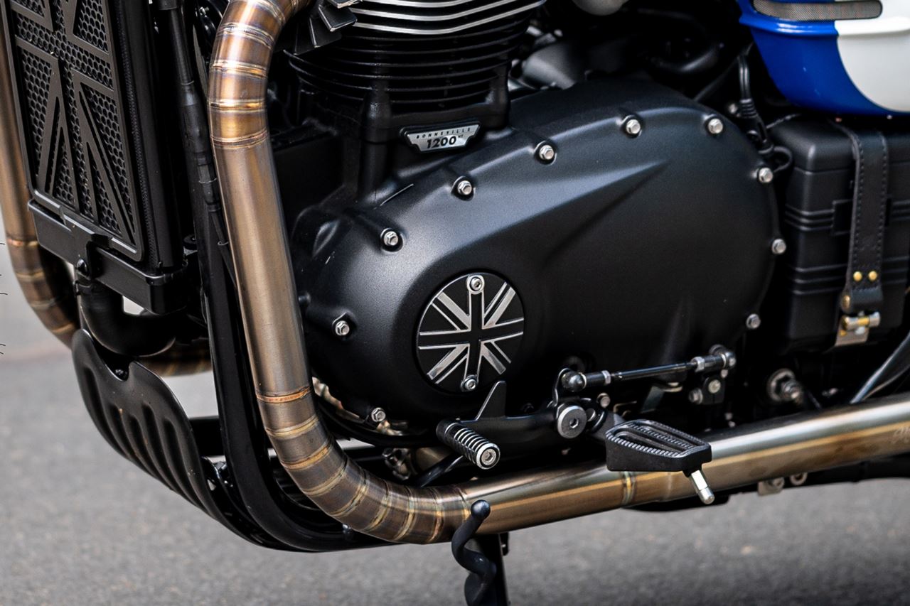 シフトペダルペグ リブ ブラック 長さ44mm 1個 T100/T120 スピードツイン900 スクランブラー900