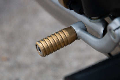 Shift Pedal Peg Ribbed Brass Length 44mm 1pc T100/T120 Speed Twin 900 Scrambler 900
