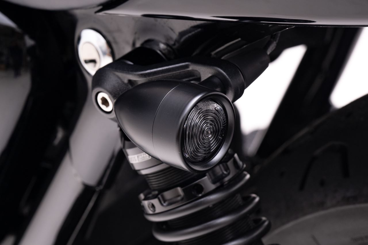 LED Turn Signals Icon Black 2pcs M8 Universal