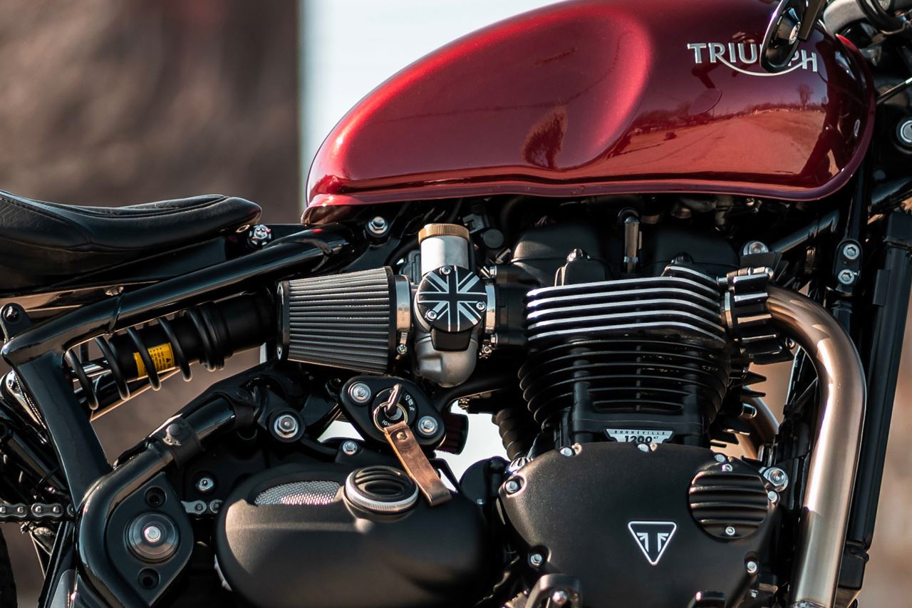 Throttle Body Covers Union Jack Black/Polished 2 pcs for T120 Thruxton 1200/R/RS Bobber