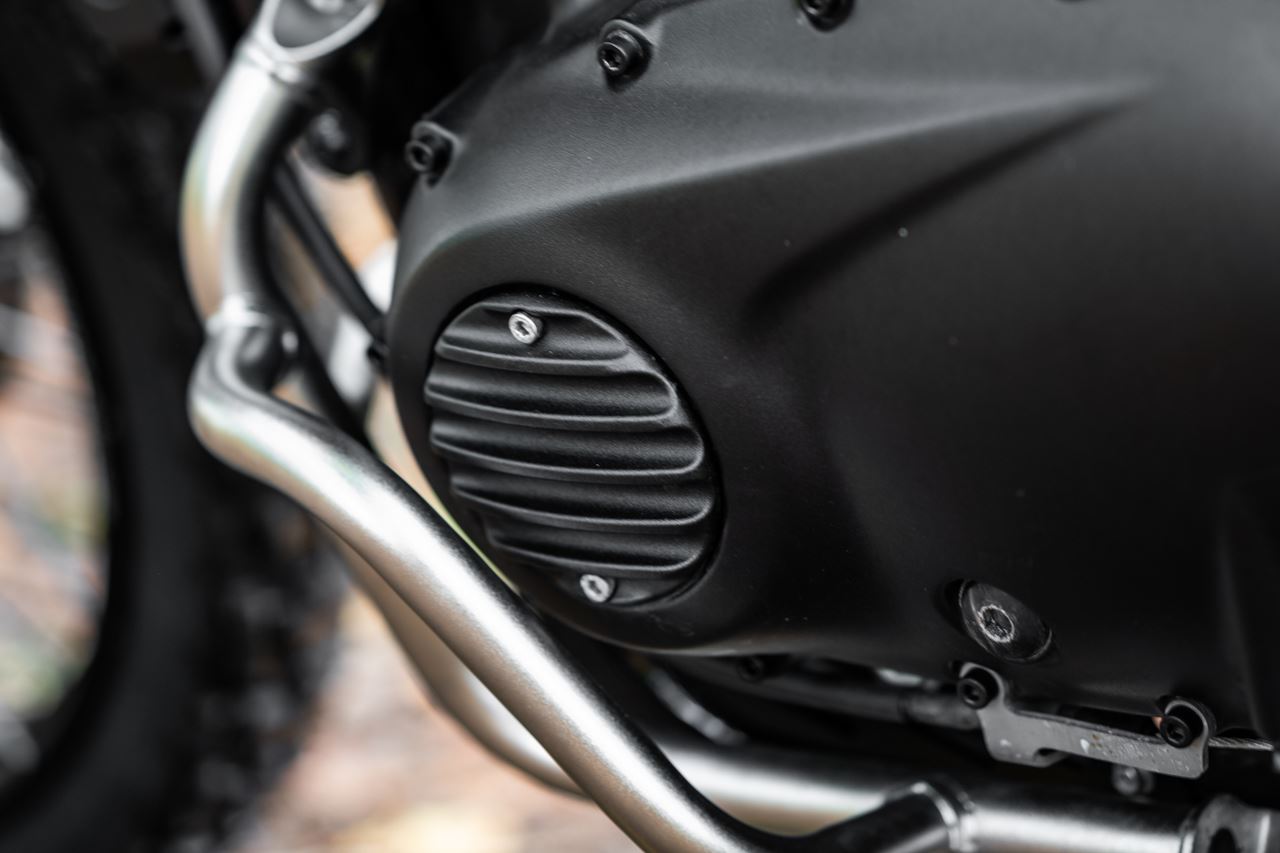 Clutch Badge Ribbed Black 1pc T100/T120 Speed Twin 900 Scrambler 900
