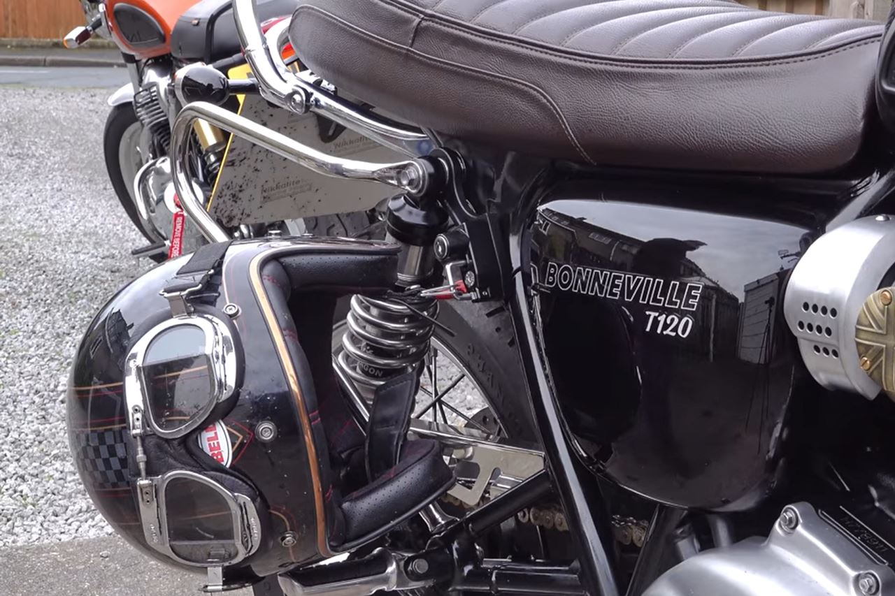 ヘルメットロック 左右共通 ブラック 1セット T100/T120 スピードツイン900 スクランブラー900