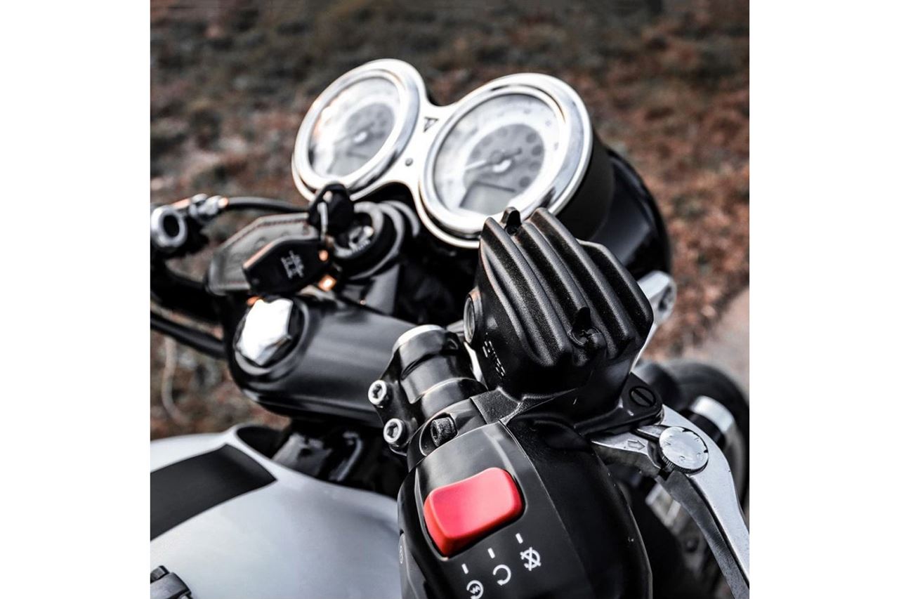 Master Cylinder Cap, Ribbed, Black, Die-Cast Aluminum, 1 pc., T100, T120, Bobber, Speedmaster