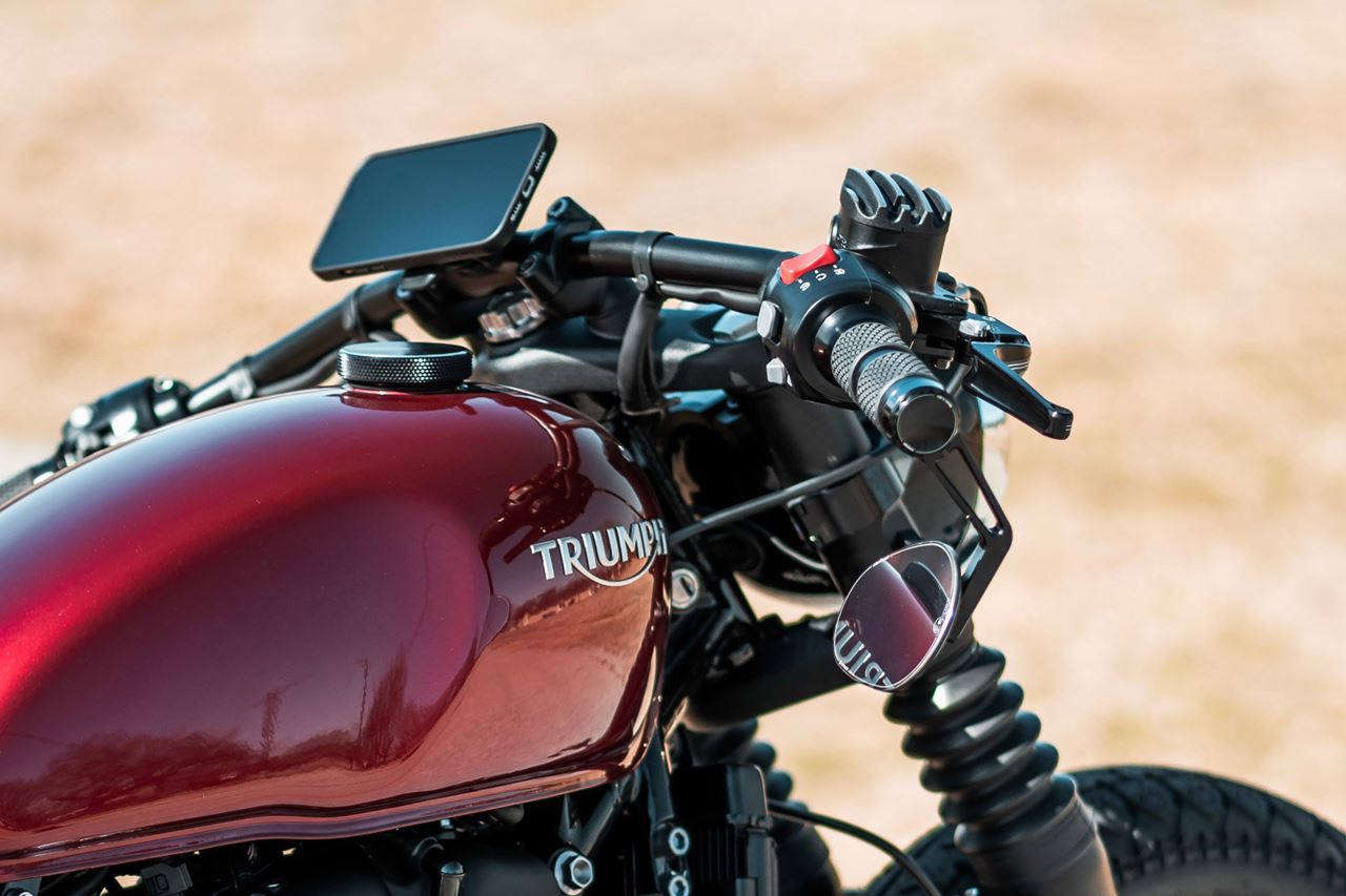 Master Cylinder Cap Ribbed Black/Polished Die-Cast Aluminum 1 pc T100 T120 Bobber Speedmaster