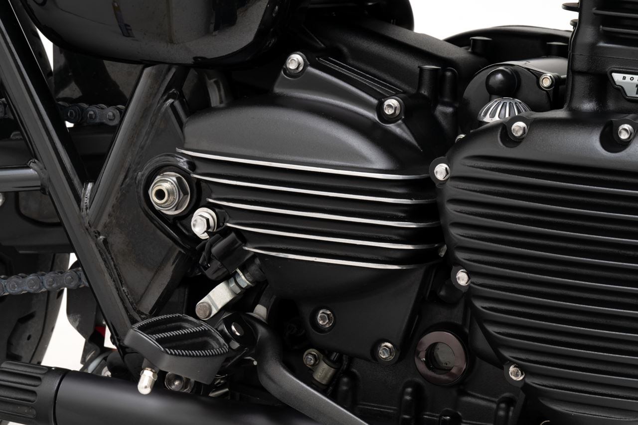 Sprocket Cover Ribbed Black/Polished 1 pc T100/T120 Speed Twin 900 Scrambler 900