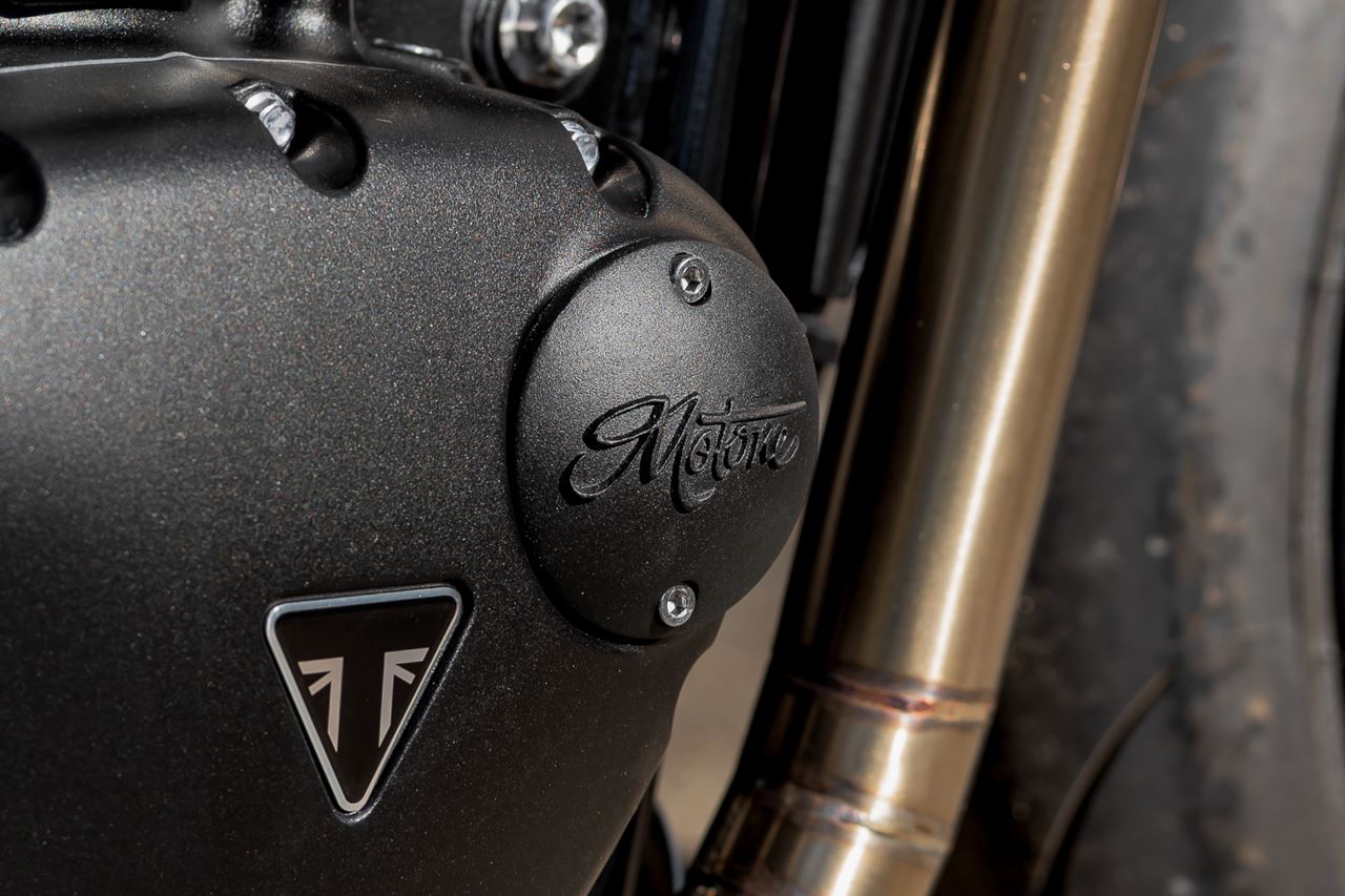 ジェネレーターバッジ モートーンロゴ ブラック 1個 T100/T120 スピードツイン900 スクランブラー900