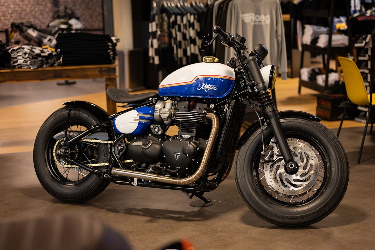 ジェネレーターバッジ モートーンロゴ ブラック 1個 T100/T120 スピードツイン900 スクランブラー900