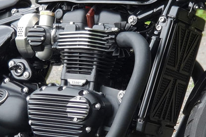 エキゾーストクランプ フィン ブラック 2個 T100/T120 スピードツイン900 スクランブラー900