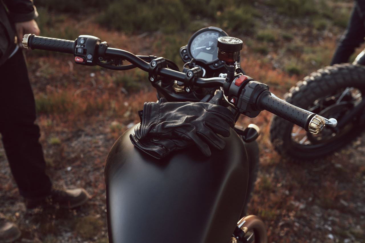 バーエンド ジェミニ ブラス 2個 T100/T120 スピードツイン900 スクランブラー900