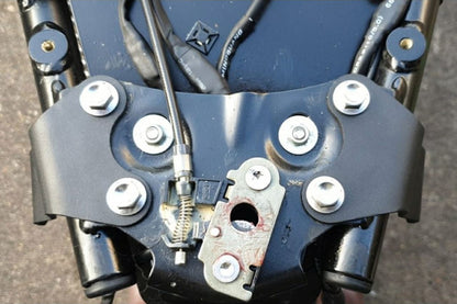 リアウインカーステー シート下マウント ブラック 2個 M8/M10/純正用T100/T120 スピードツイン900 スクランブラー900