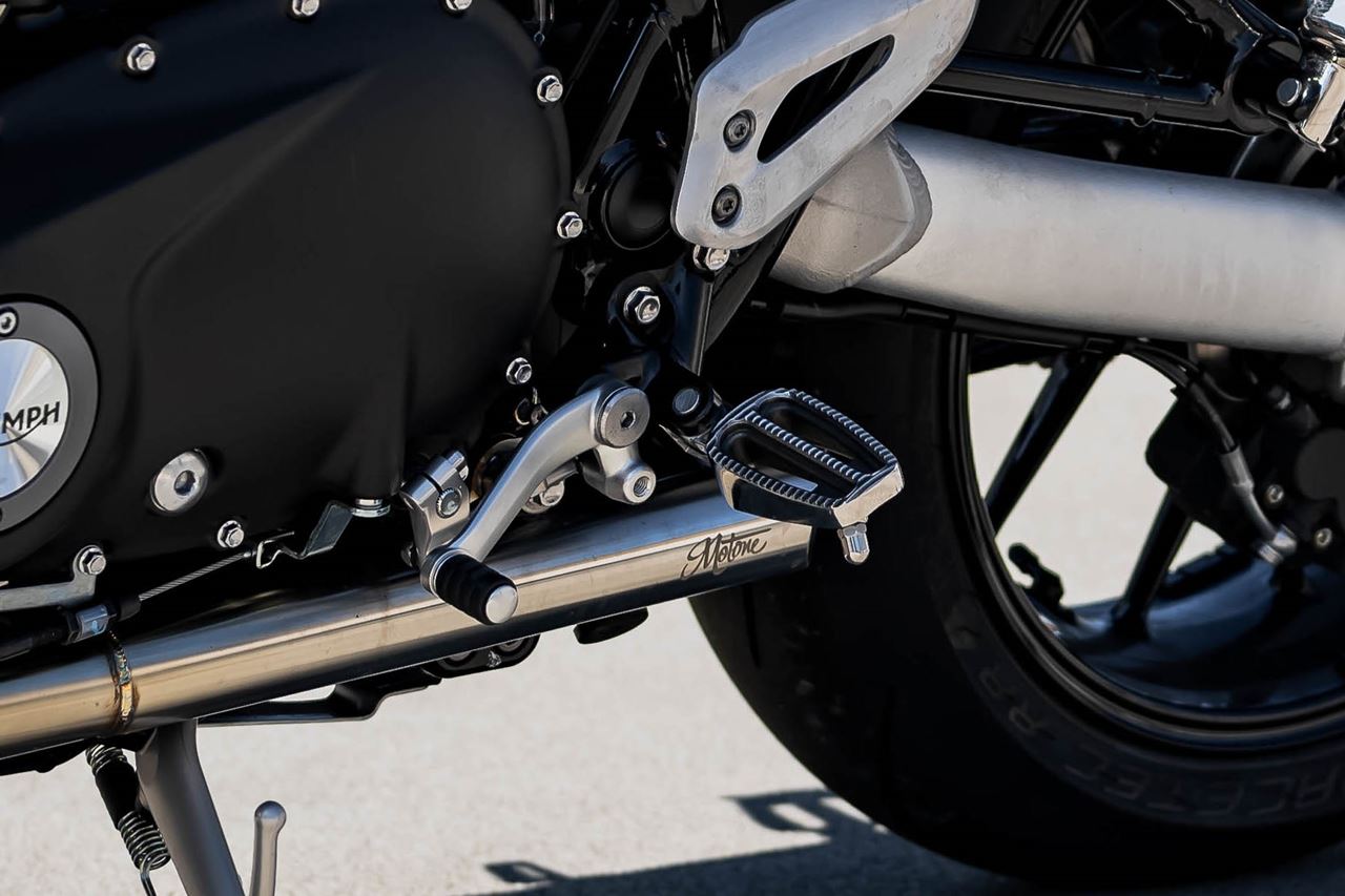 フットレスト フロント用 ポリッシュ 2個 T100/T120 スピードツイン900 スクランブラー900