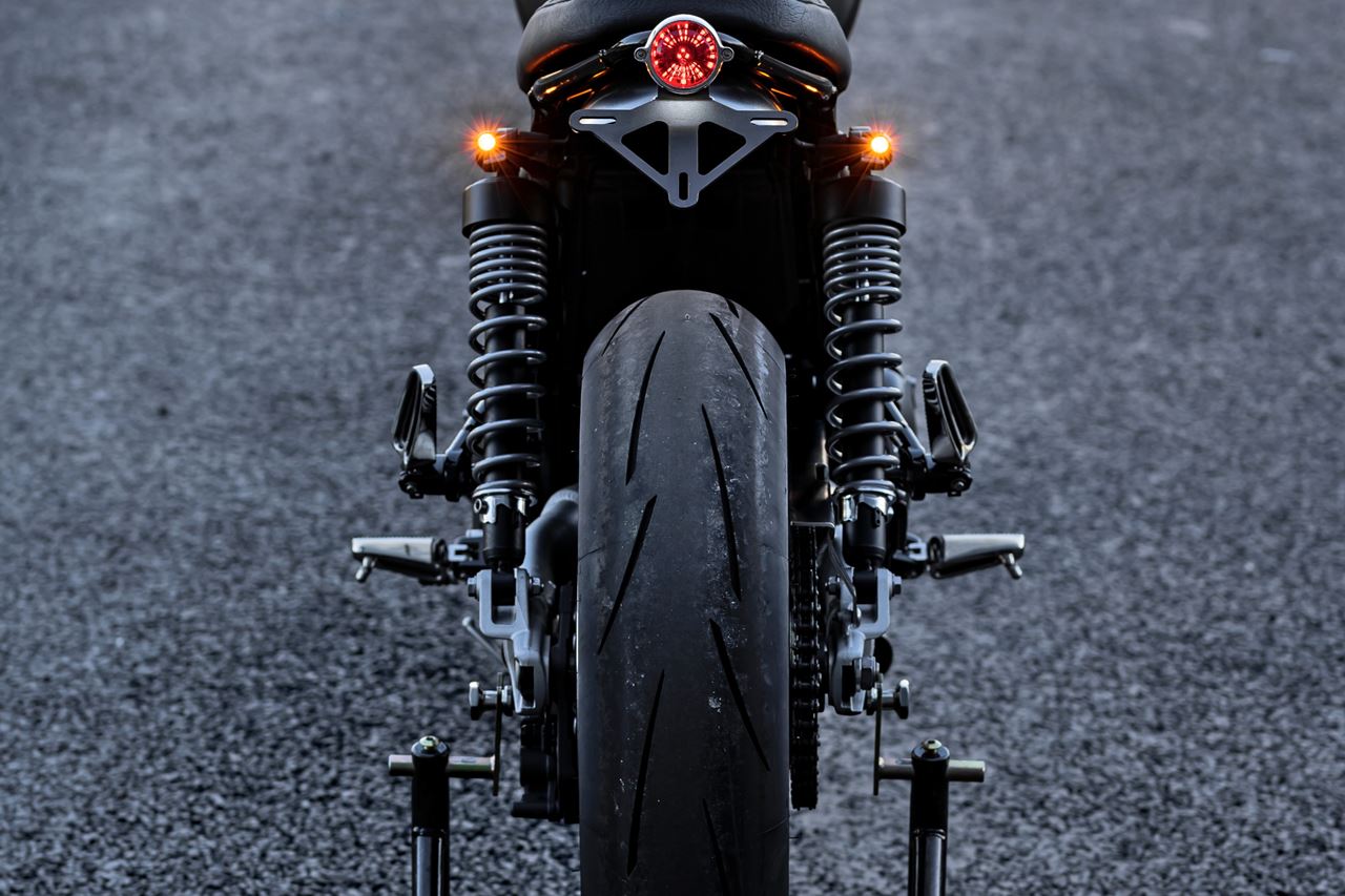 フットレスト フロント用 ポリッシュ 2個 T100/T120 スピードツイン900 スクランブラー900