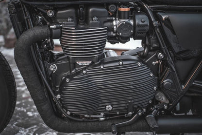 エキゾーストクランプ ステルス ブラック 2個 T100/T120 スピードツイン900 スクランブラー900