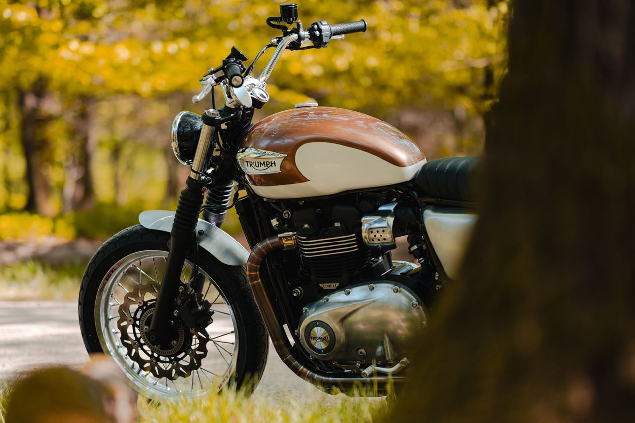 エキゾーストクランプ ステルス ポリッシュ 2個 T100/T120 スピードツイン900 スクランブラー900