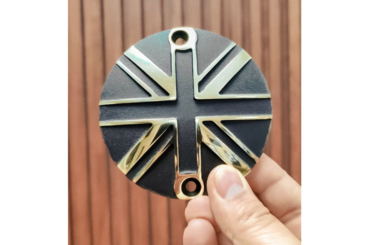 Generator Badge Union Jack Brass/Black 1 pc T100/T120 Speed Twin 900 Scrambler 900
