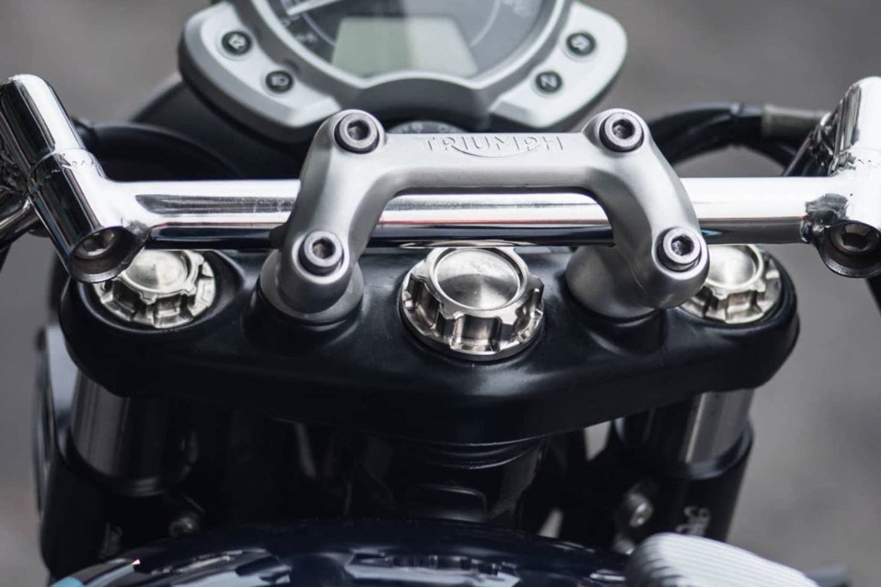 ステムナット ゴッドファーザー チタン シルバー 1個 T100/T120 スピードツイン900 スクランブラー900