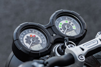 メーターカバー ピアレス ブラック 1個 T100/T120 スラクストン1200 スピードツイン1200