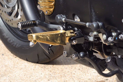 Footrest, Brass, 2 pcs, Bonneville Bobber