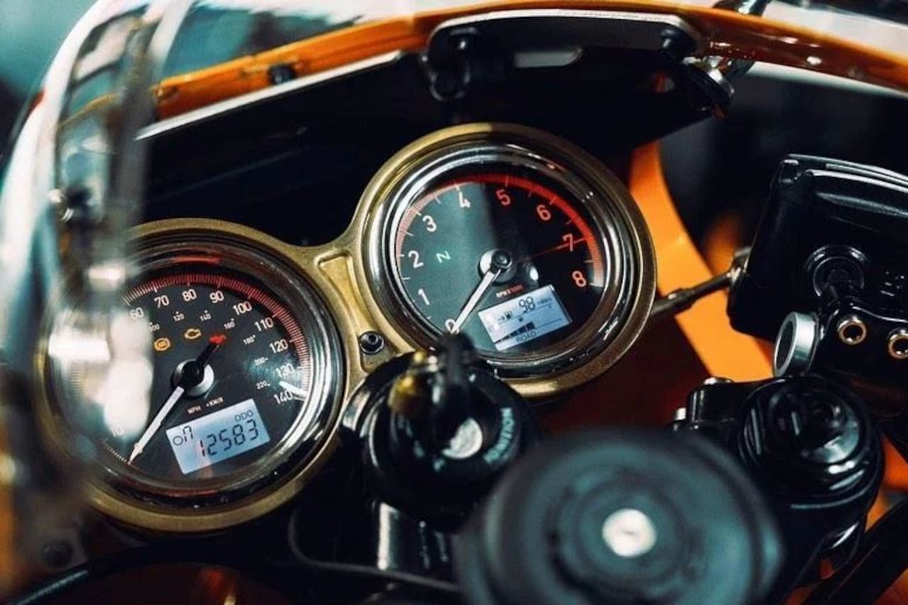 Meter cover Speedcuff Brass 1 pc T100/T120 Thruxton 1200 Speed Twin 1200
