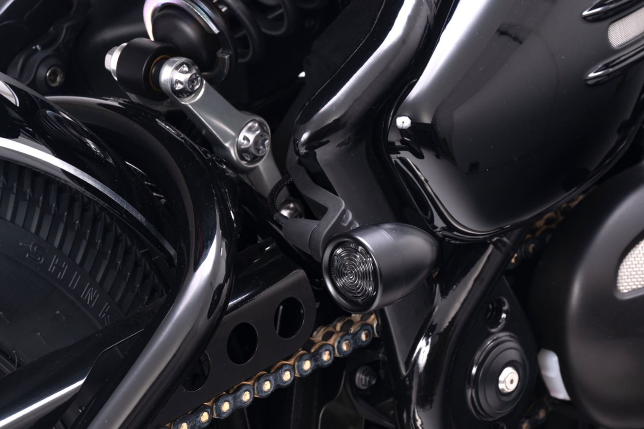 Rear turn signal stays - Ajax frame mount, black, 2 pieces, for M8/M10, Bonneville Bobber
