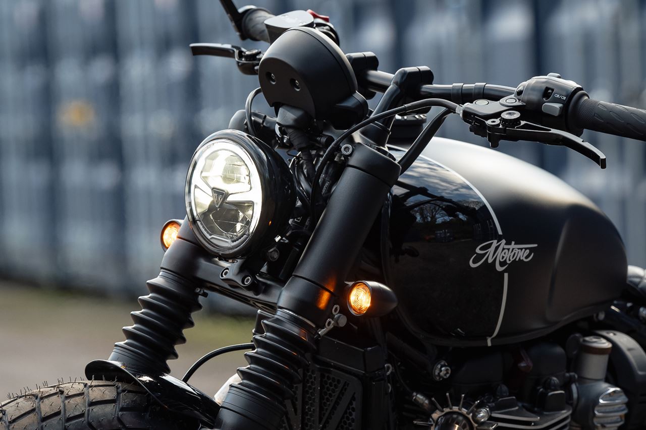 Fork Shroud Blinker Stays SPATZ Black 47mm 2 pcs SPATZ for M8/M10/Stock Bonneville Bobber Speedmaster