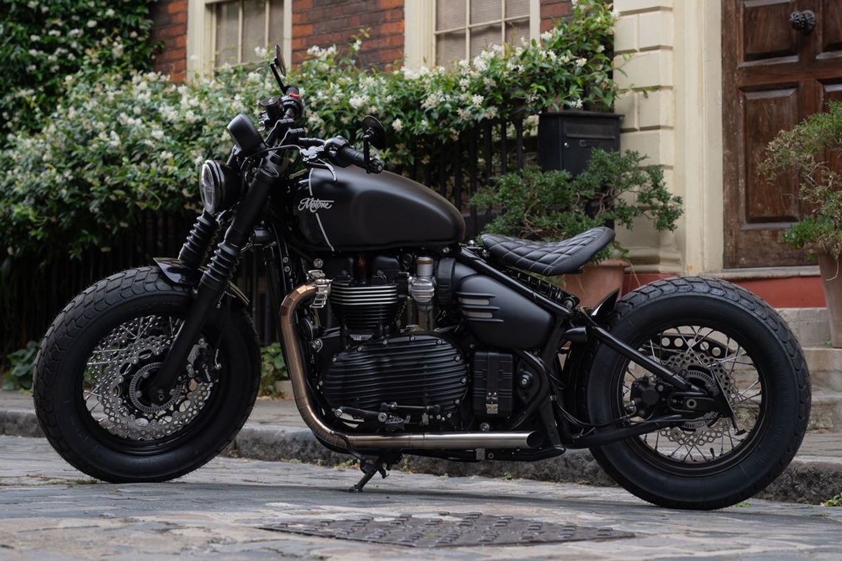 Seat King Cobra Full Diamond Stitch Black 1 pc Bonneville Bobber