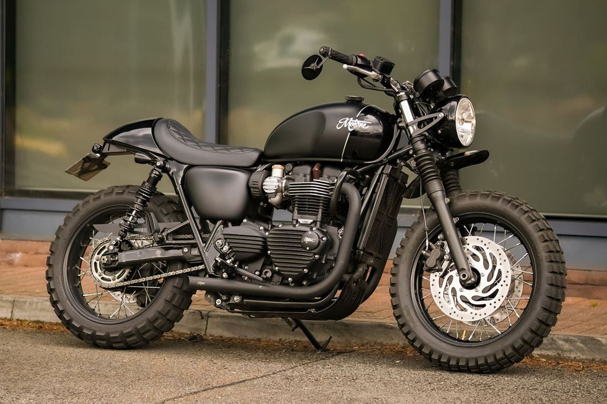 シート ファストバック カフェレーサー ブラック 1個 T100/T120 スピードツイン900 スクランブラー900