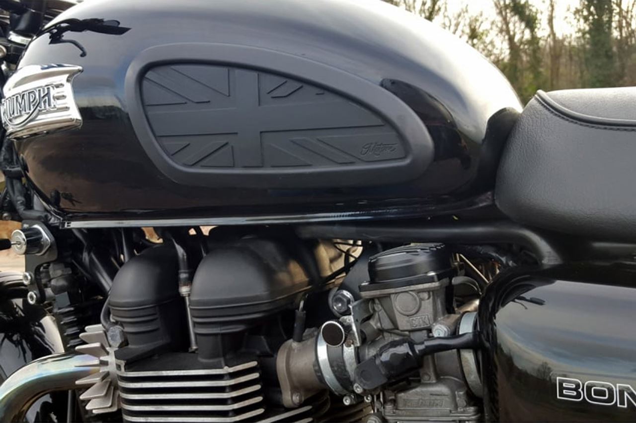 キャブトップカバー キャブ車用 リブ ブラック 2個 空冷 T100 スクランブラー スラクストン