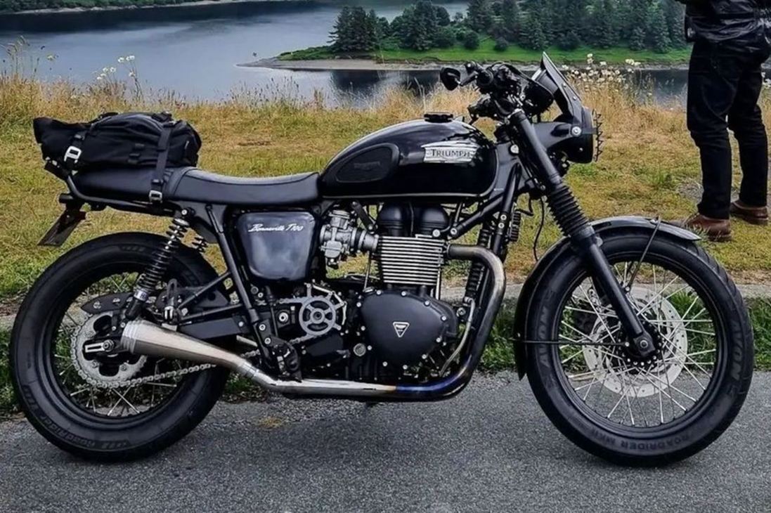 Sprocket Cover, Black, 1 pc, T100 Scrambler Thruxton