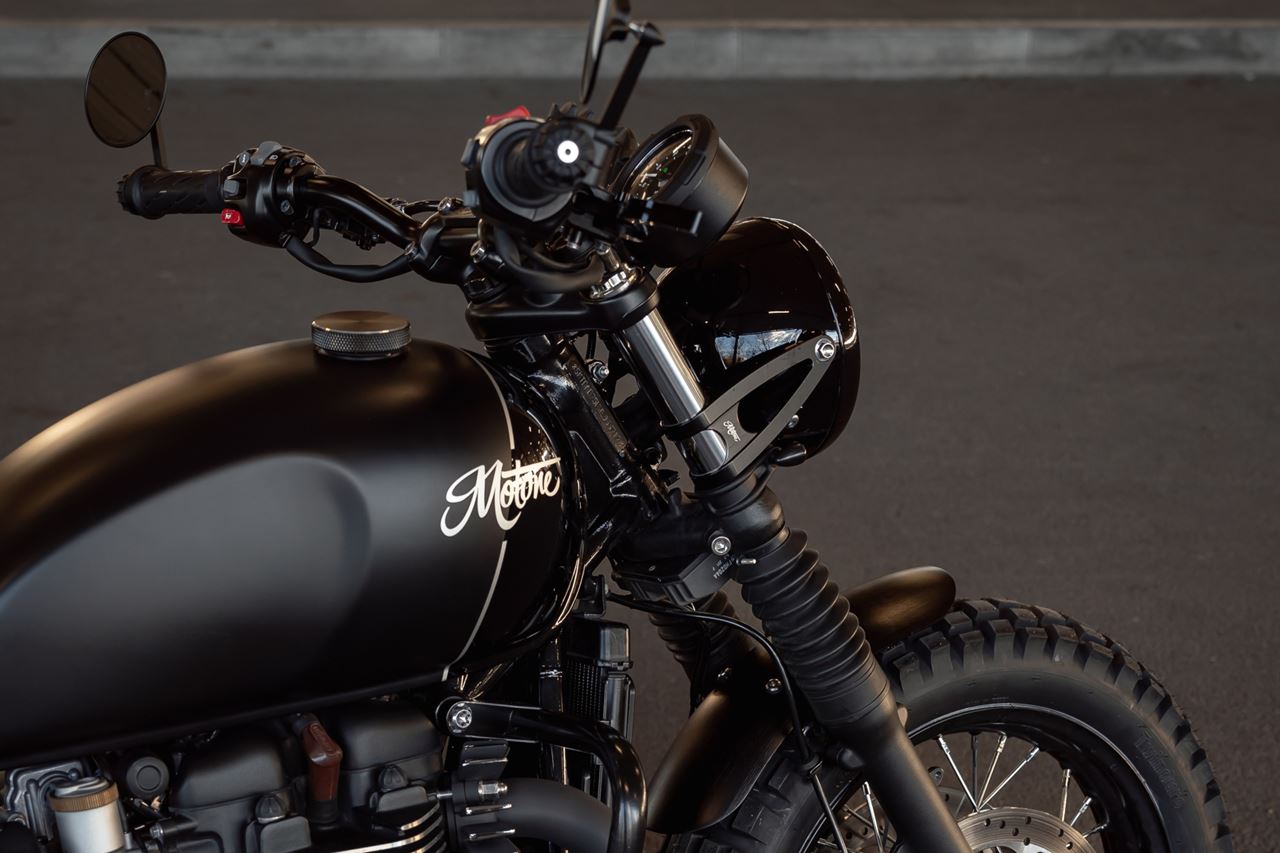 ヘッドライトステー スリングショット ブラック φ41 2個 T100/T120 スピードツイン900 スクランブラー900
