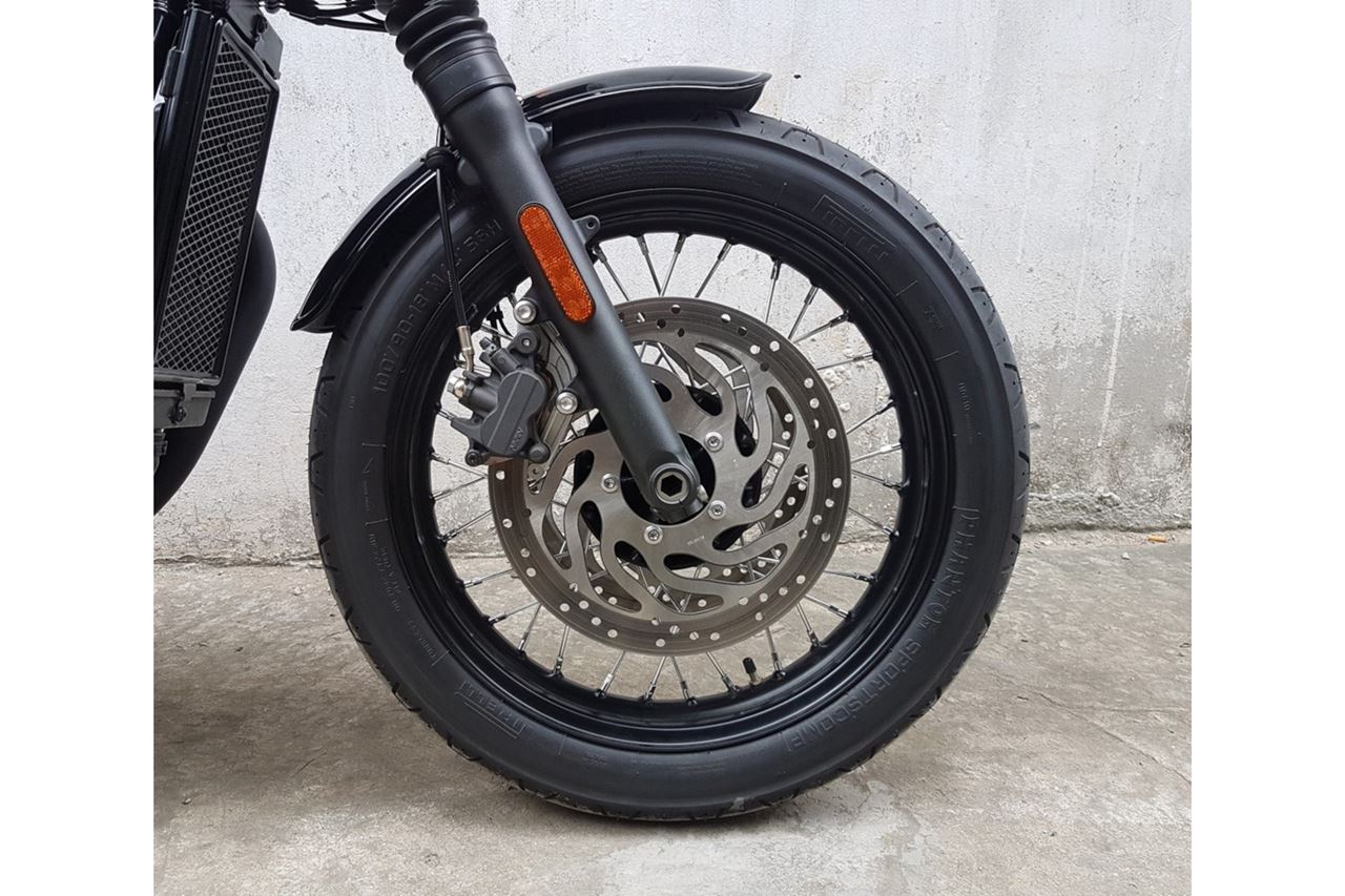 フロントフェンダー ダックビル ABS樹脂 グロスブラック 1個 T100/T120 スピードツイン900 スクランブラー900