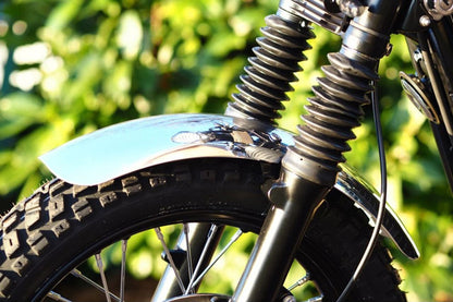 フロントフェンダー レースブレード アルミ ポリッシュ 1個 T100/T120 スピードツイン900 スクランブラー900