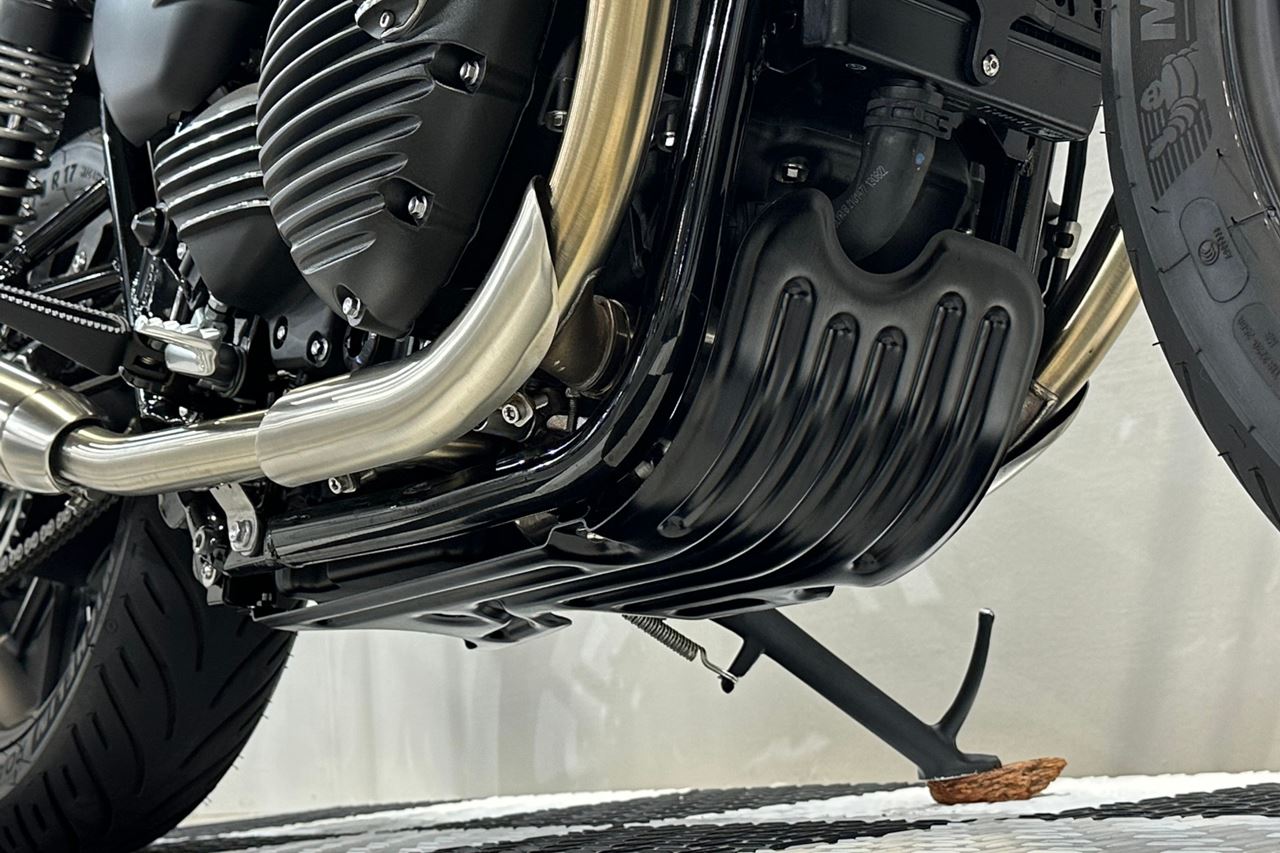 Underguard Defender Aluminum Black 1pc for T100/T120 Speed Twin 900 Thruxton/R/RS